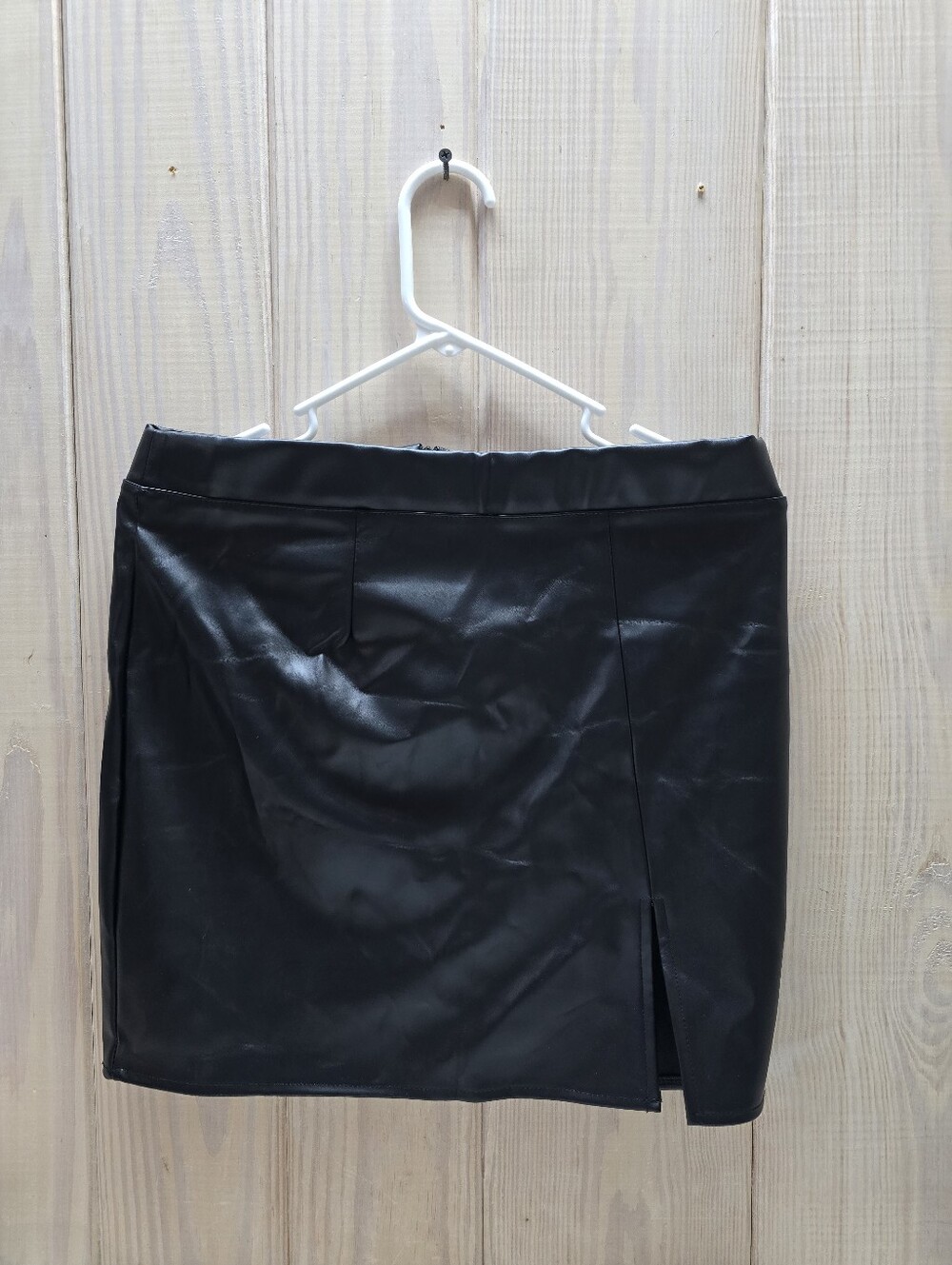 Large NWT Rue 21 Faux Leather Mini Skirt